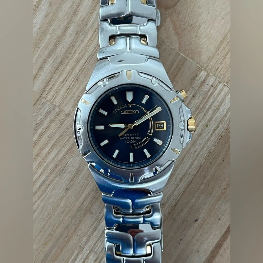 Seiko Kinetic Blue Dial Automatic Rare Men’s Watch Two-Tone Bracelet Date Window